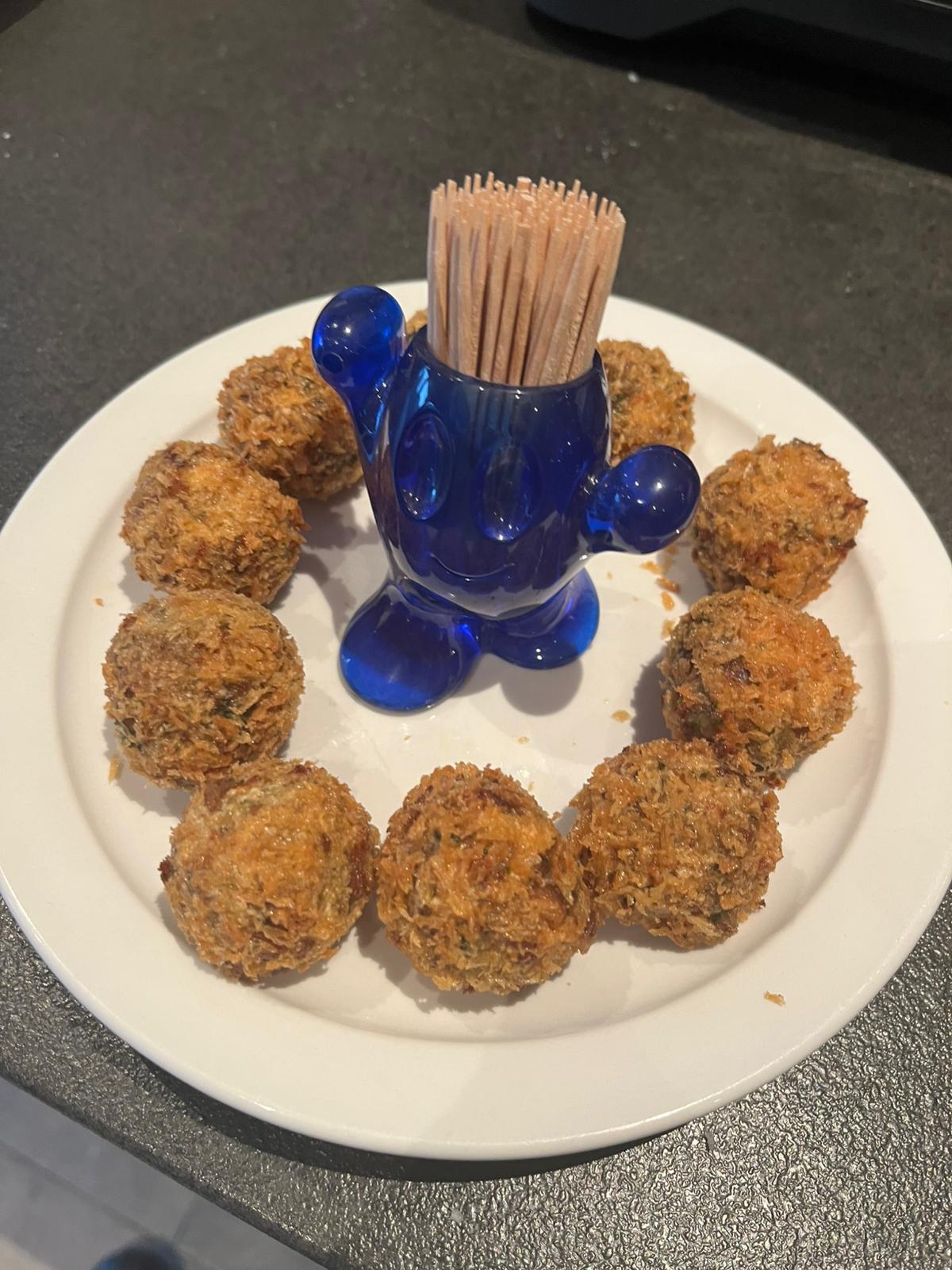 Bitterbal met champignonvulling